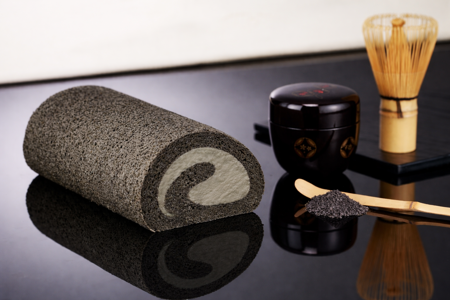 Kurogoma Roll Cake Whole